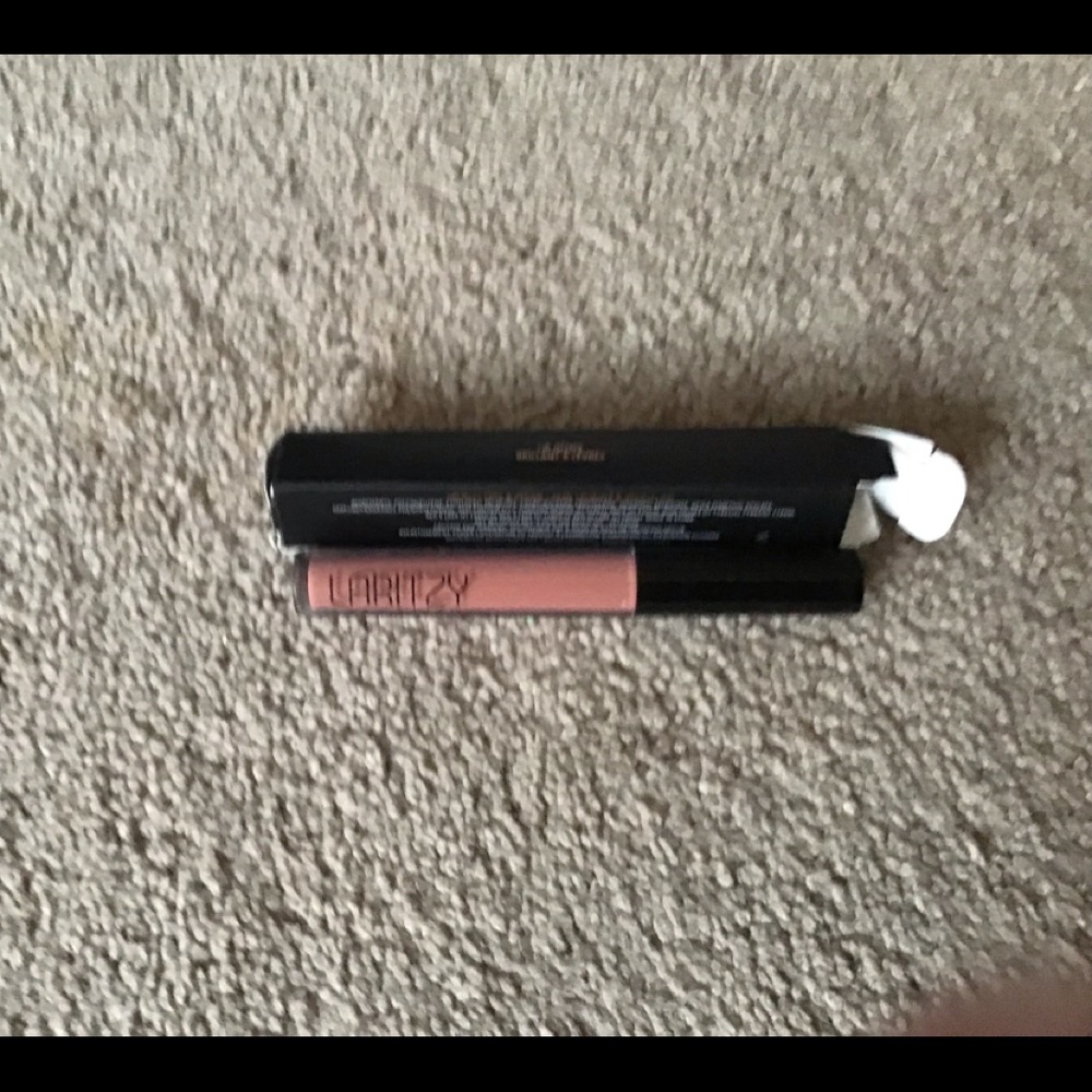 6/$25 | Lip Gloss - Peach Sand